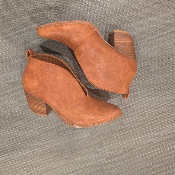 heeled ankle booties - Picture 9 of 12
